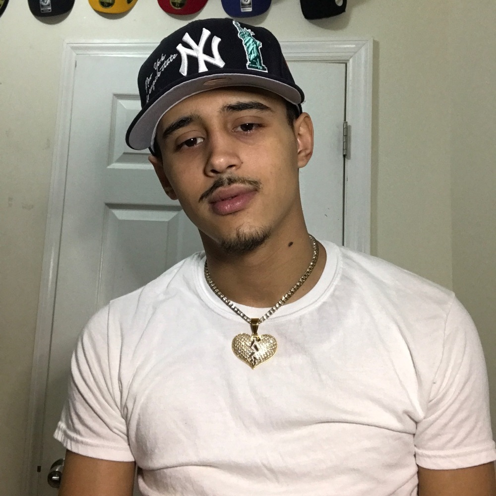 Meet your Posher, Emmanuel